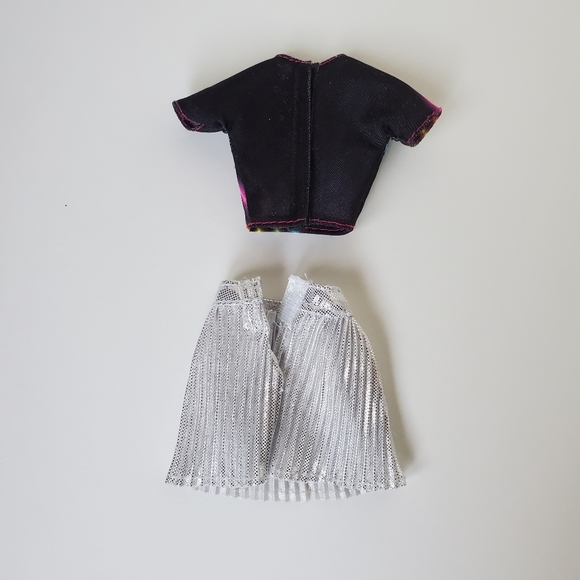 Rainbow Sparkle Hair Barbie - Picture 9 of 12